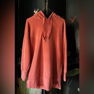 Aerie top. Medium in terracotta with a flattering cut. Not your ordinary hoodie.